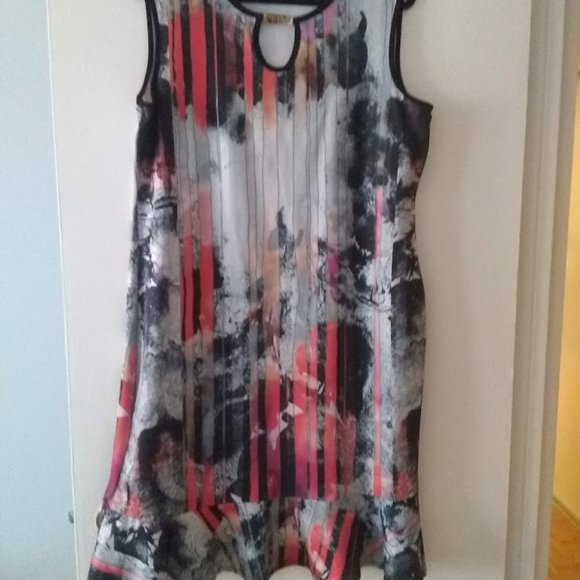 Casual dress - Picture 1 of 1